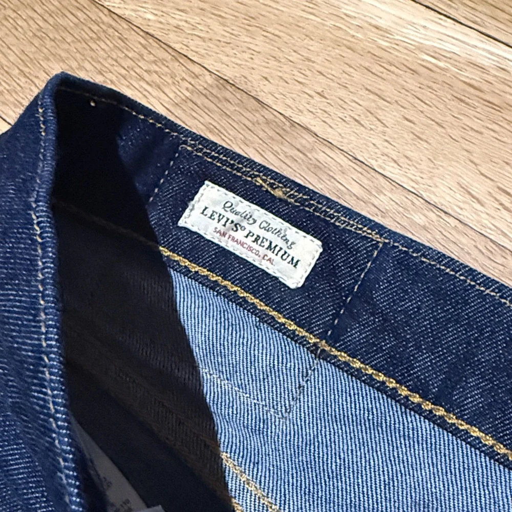 Levi’s 502 Slim Taper - 36x34 - Dark Wash - Picture 2 of 7